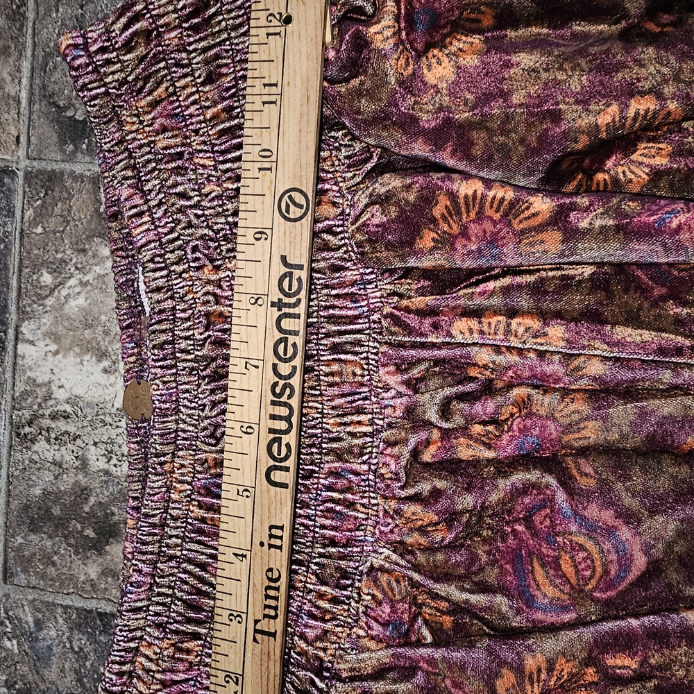 Free People One Boho Velvet Floral Pants. Size Med - Picture 6 of 6